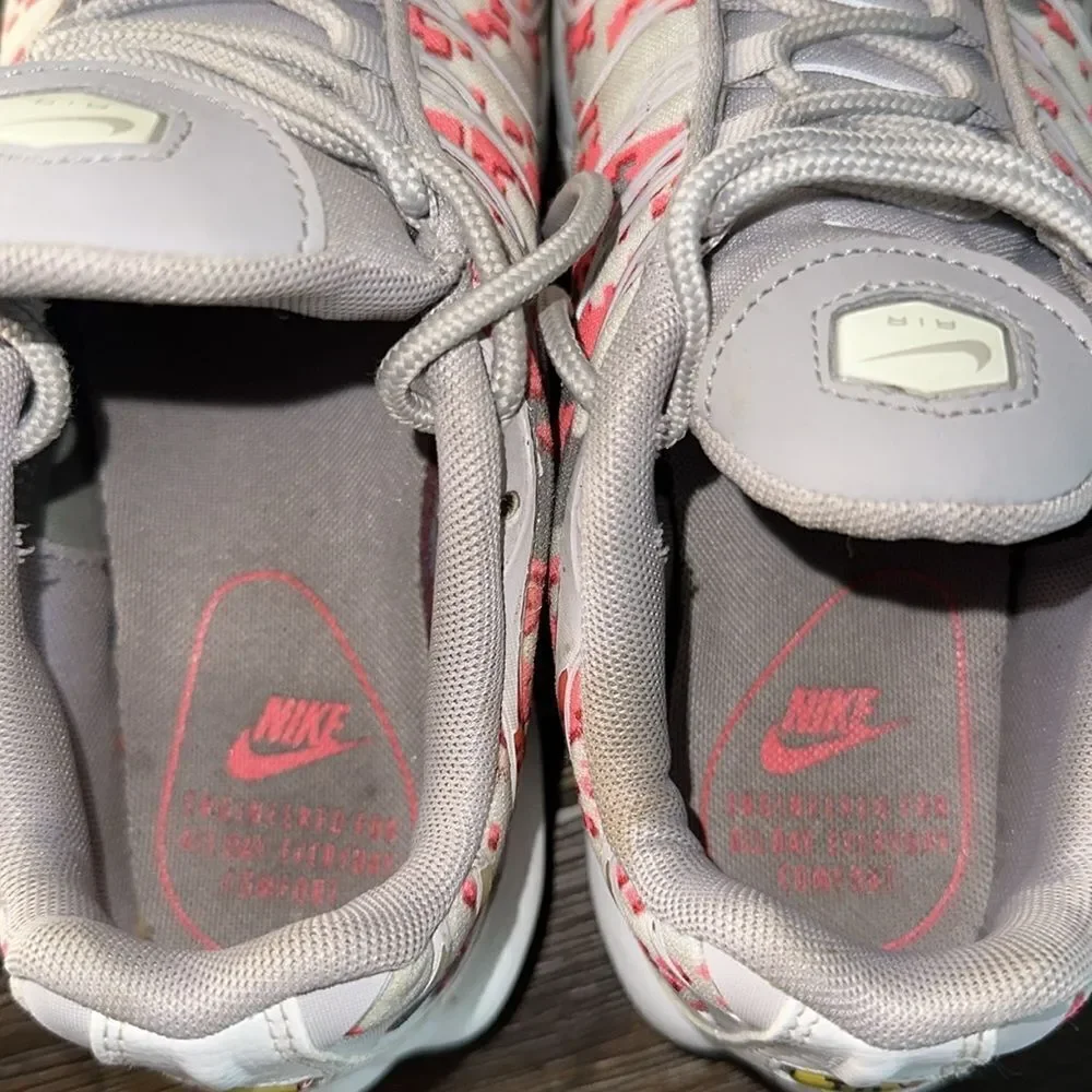 Nike WMNS AIR MAX PLUS C 'GUNSMOKE' sz7
